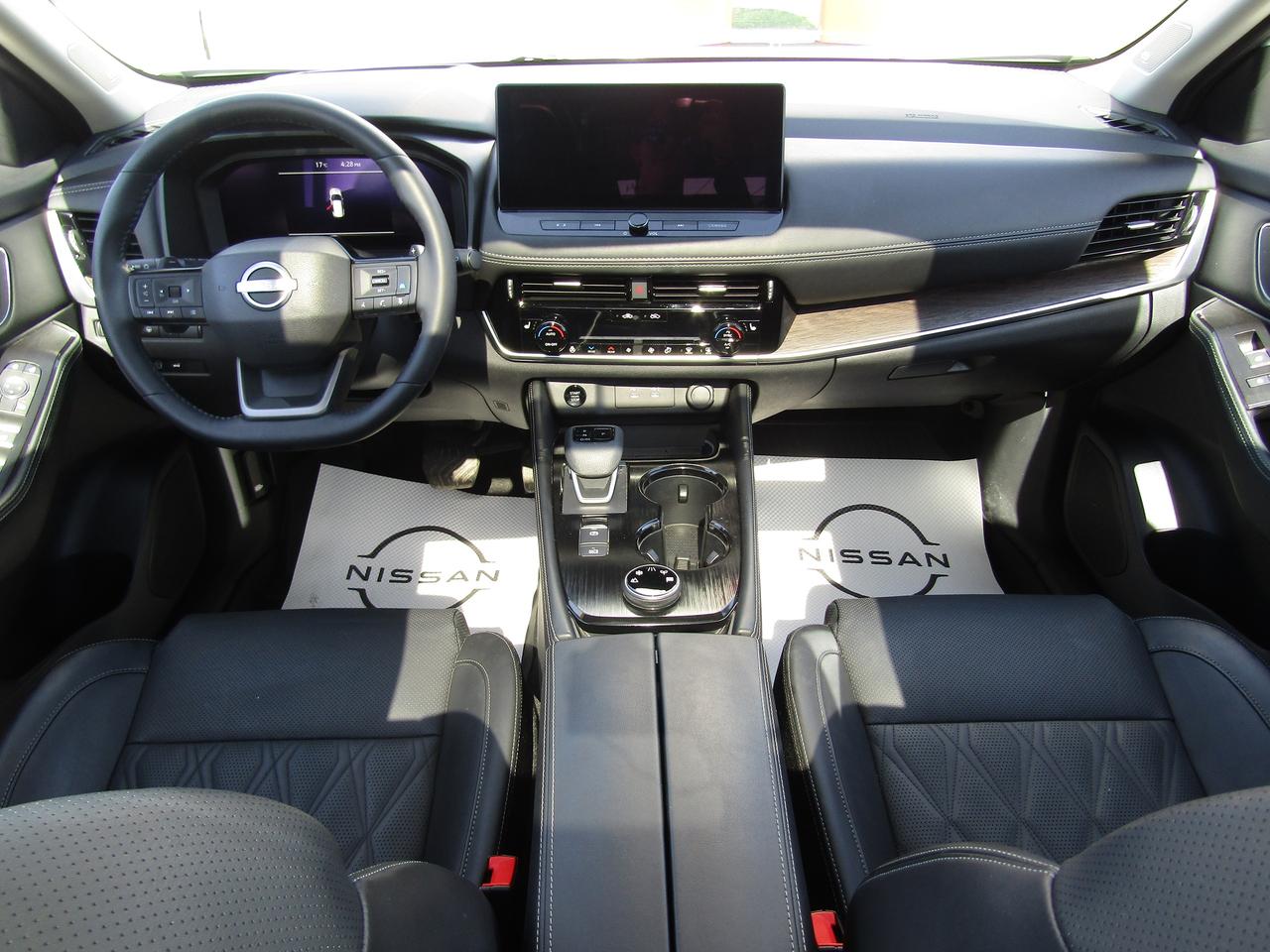 2025 Nissan Rogue Platinum Photo