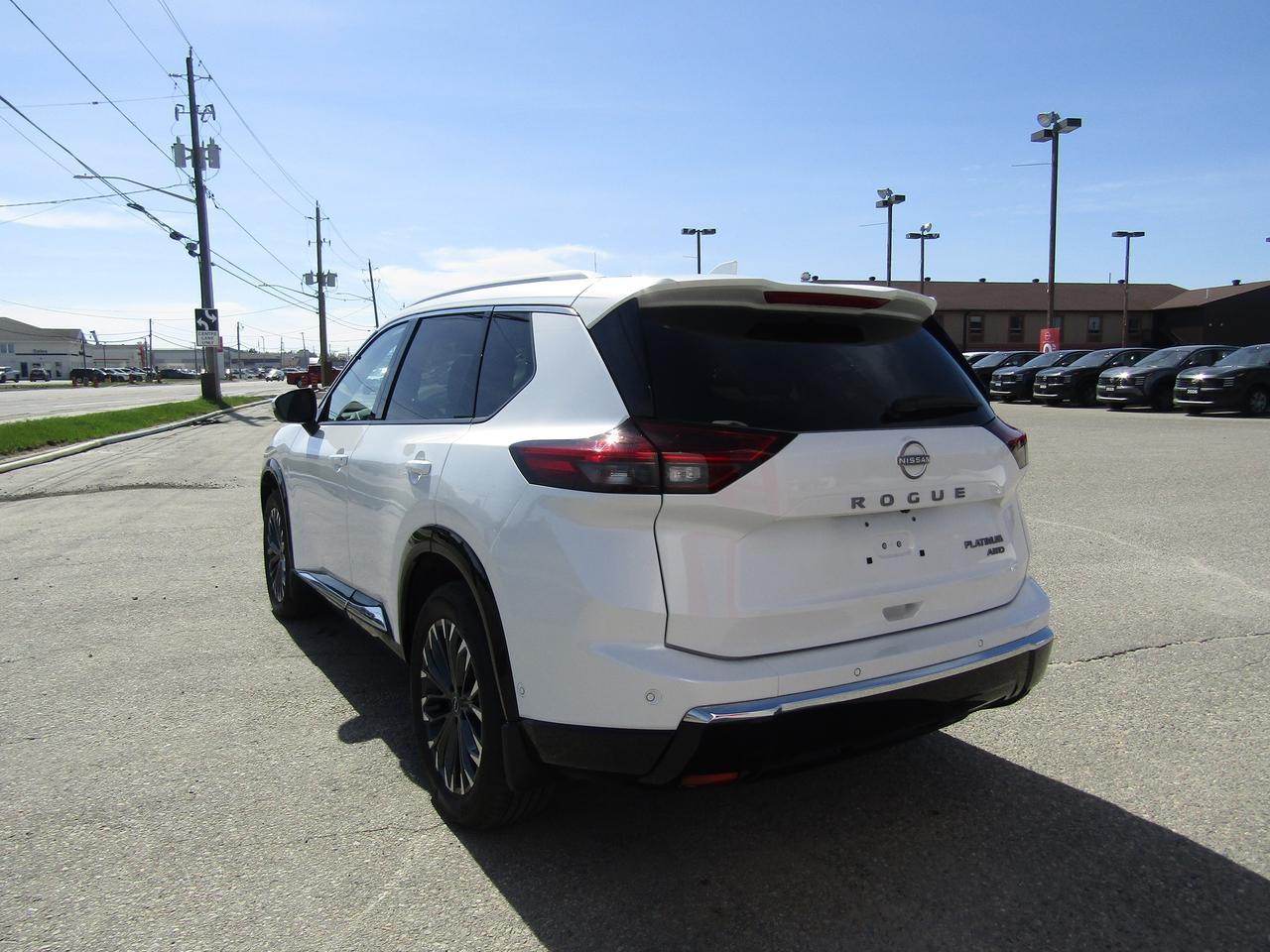 2025 Nissan Rogue Platinum Photo