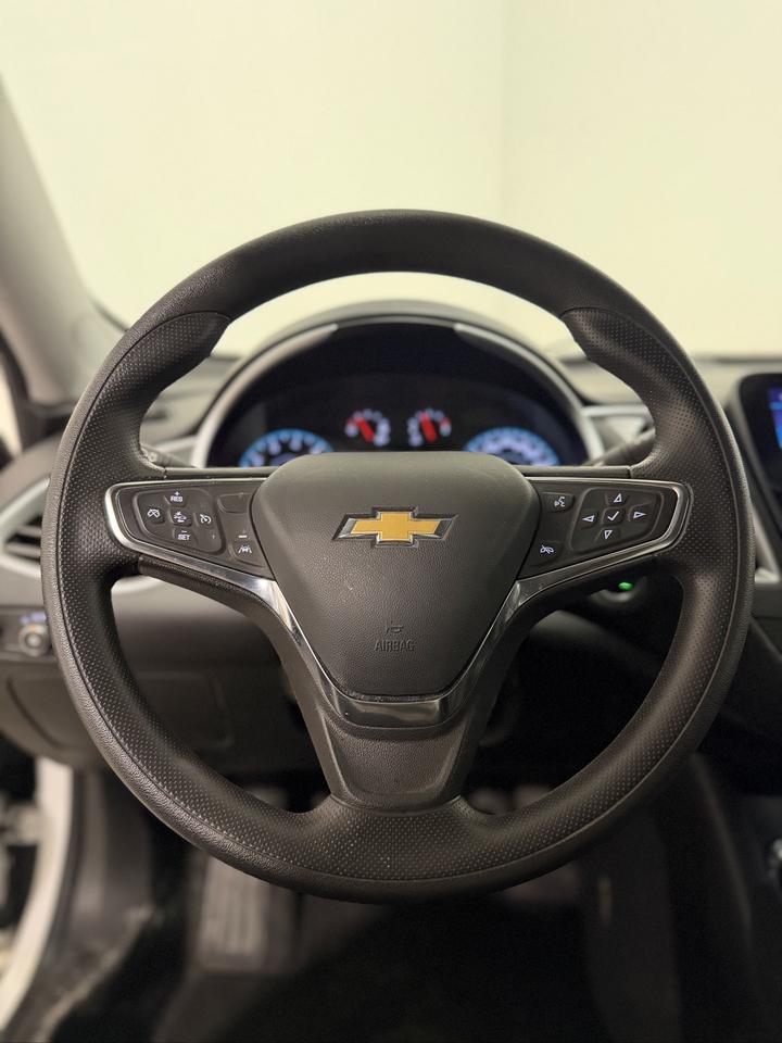 2023 Chevrolet Malibu 1LT Photo