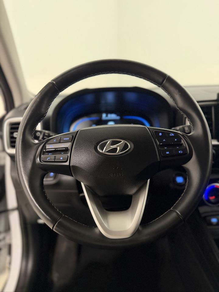 2025 Hyundai Venue PREFERRED Photo