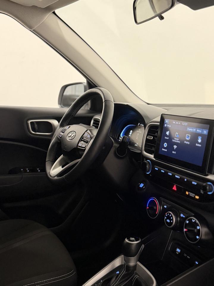 2025 Hyundai Venue PREFERRED Photo
