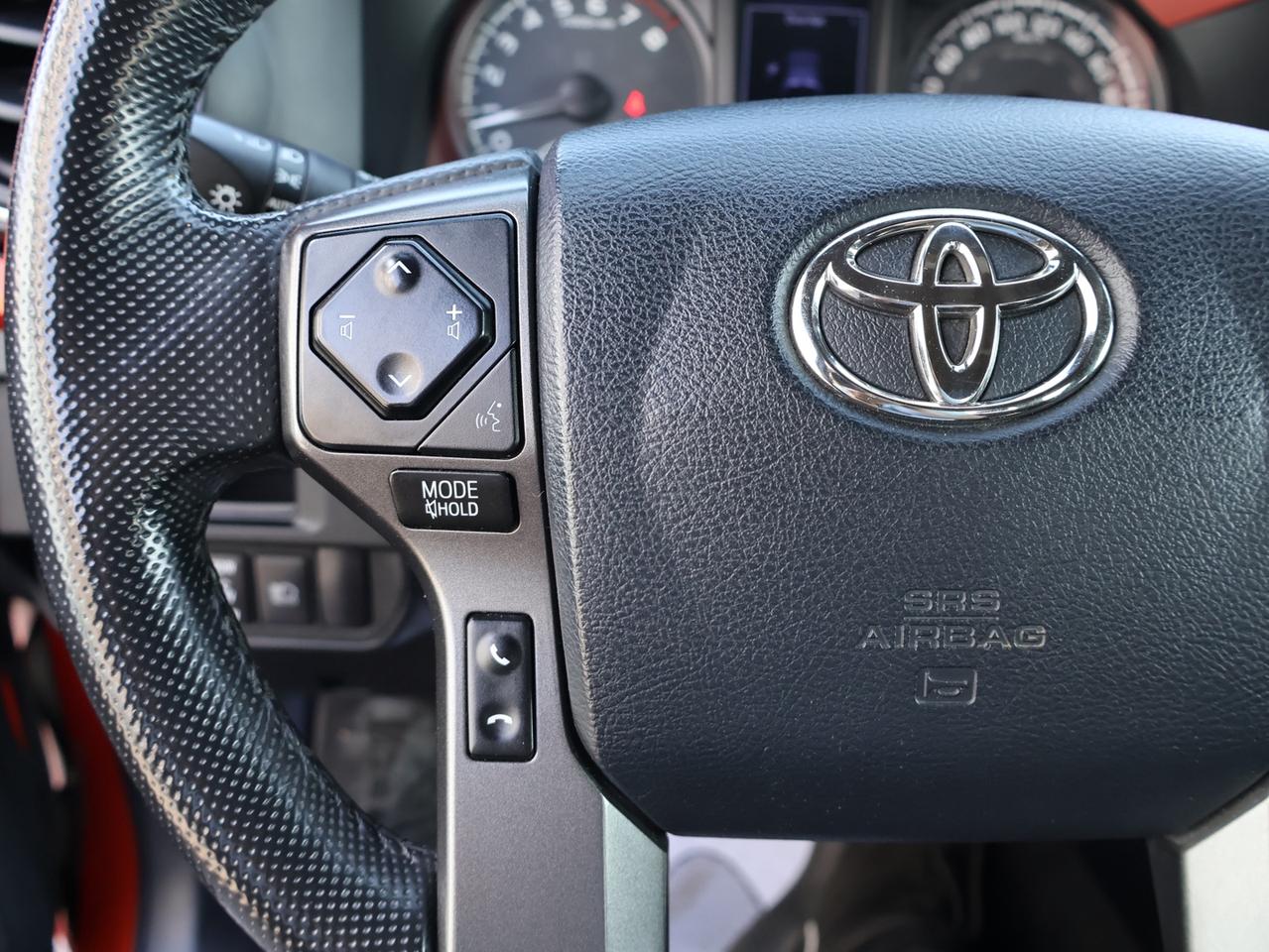 2018 Toyota Tacoma V6 TRD-SPORT 4WD CERTIFIED *ACCIDENT FREE*2ND WINTER* CAMERA NAV BLUETOOTH HEATED SEATS CRUISE ALLOYS Photo