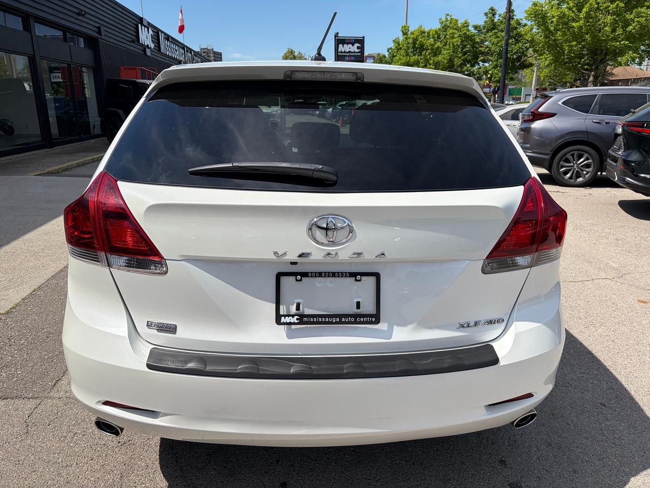 2016 Toyota Venza XLE Redwood Edition Photo3