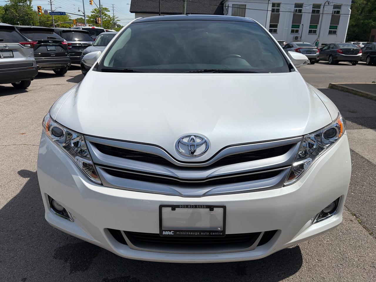 2016 Toyota Venza XLE Redwood Edition Photo
