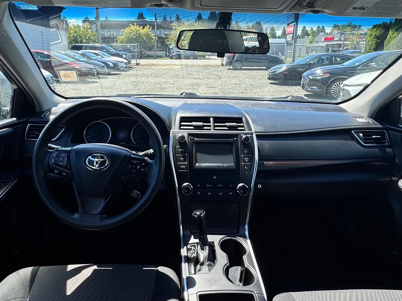 2016 Toyota Camry FINANCING AVAILABLE Photo10