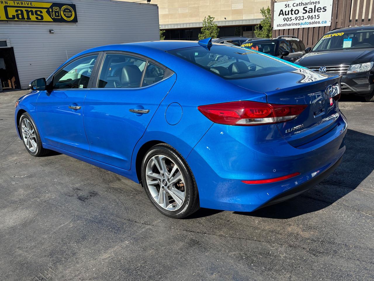 2017 Hyundai Elantra Limited Photo2