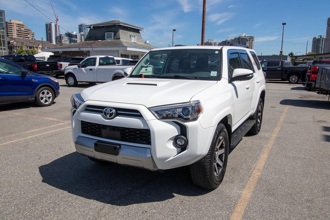 2023 Toyota 4Runner 4WD Photo0