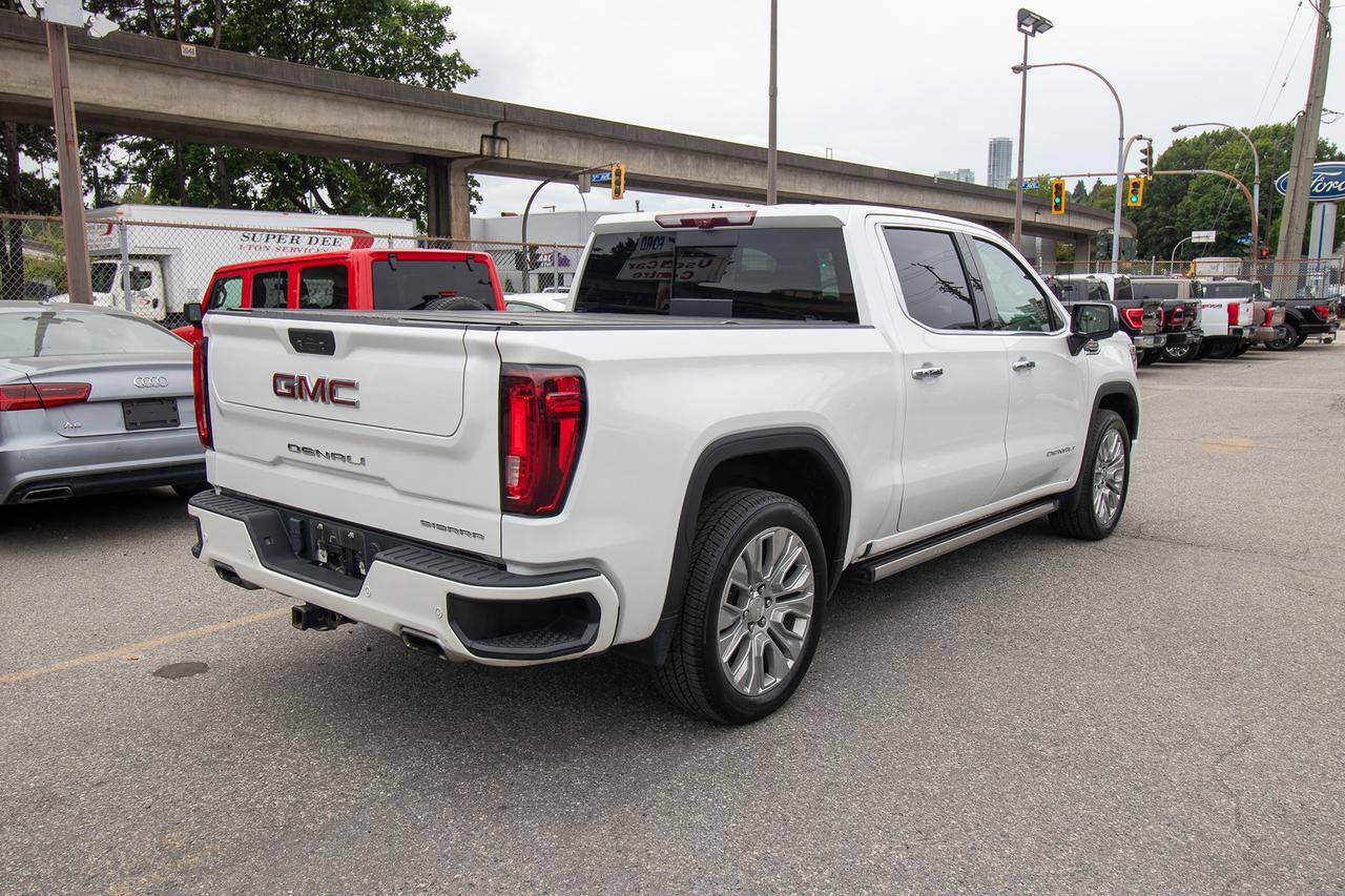 2022 GMC Sierra 4WD Crew Cab 147" Denali Photo4