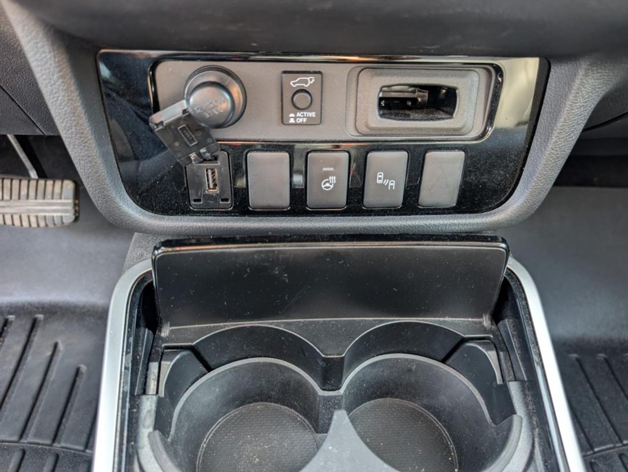 2019 Mitsubishi Outlander GT * AWD * 7 PASSANGER * POWER SUNROOF * Photo