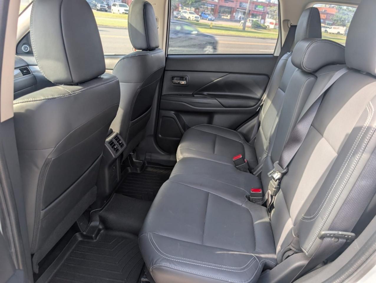 2019 Mitsubishi Outlander GT * AWD * 7 PASSANGER * POWER SUNROOF * - Photo #21