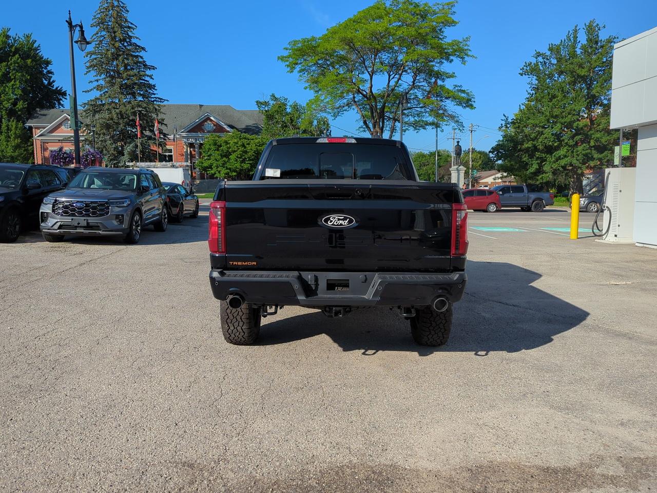 2026 Ford F-150 Tremor SuperCrew 401A 4x4 Photo4