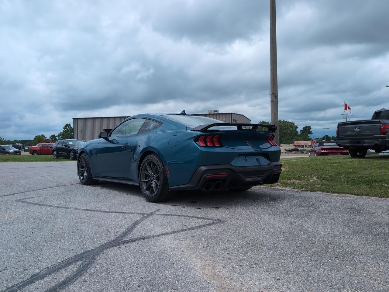 2026 Ford Mustang Dark Horse Fastback Photo3