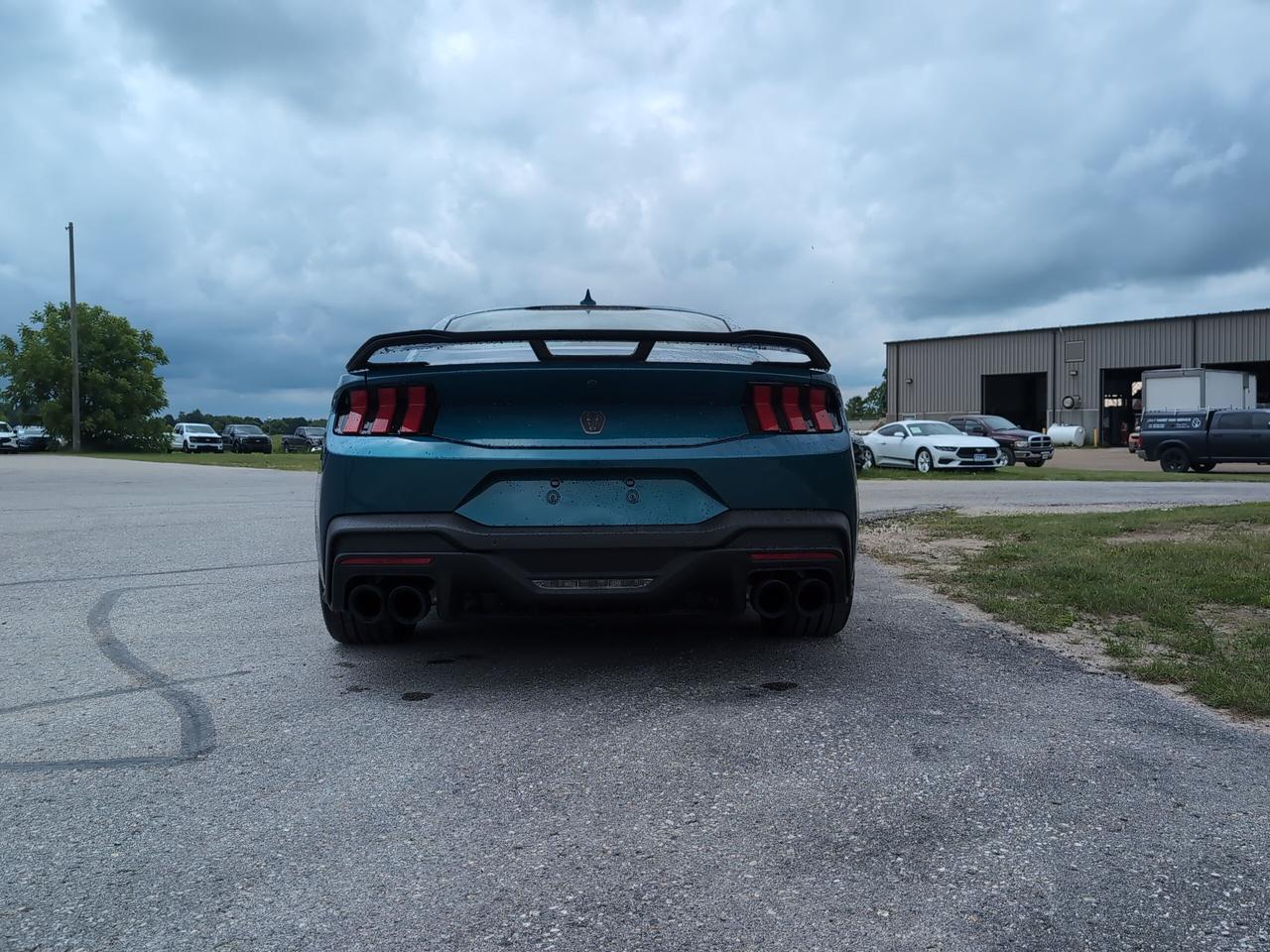 2026 Ford Mustang Dark Horse Fastback Photo4