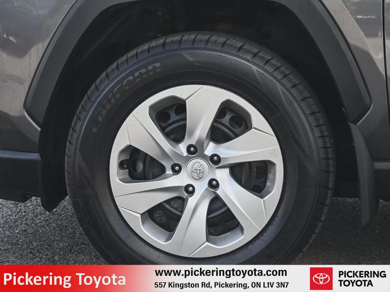 2021 Toyota RAV4 LE Photo