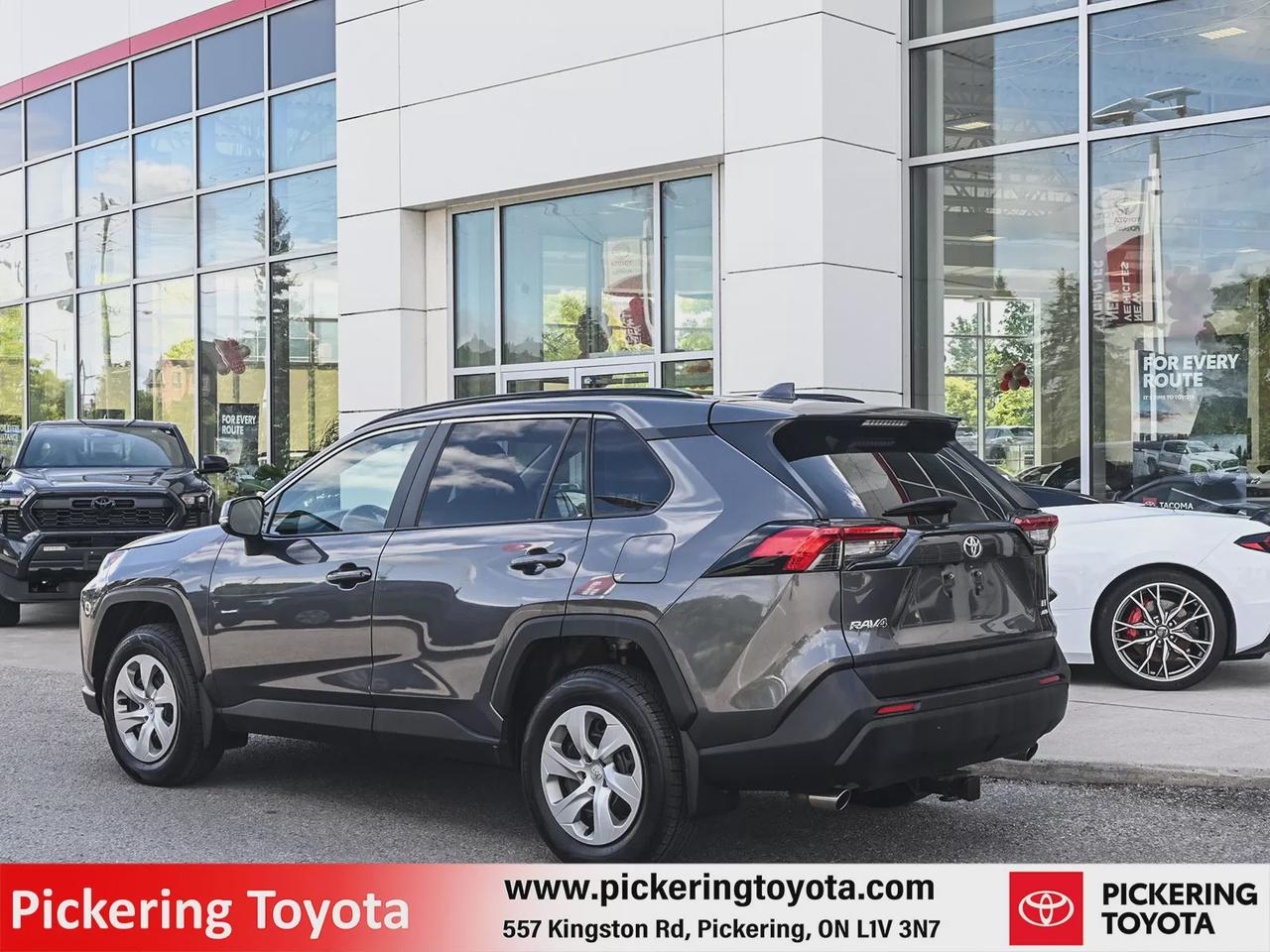 2021 Toyota RAV4 LE Photo
