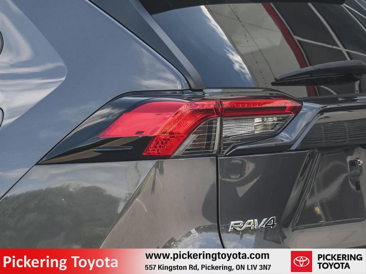 2021 Toyota RAV4 LE Photo