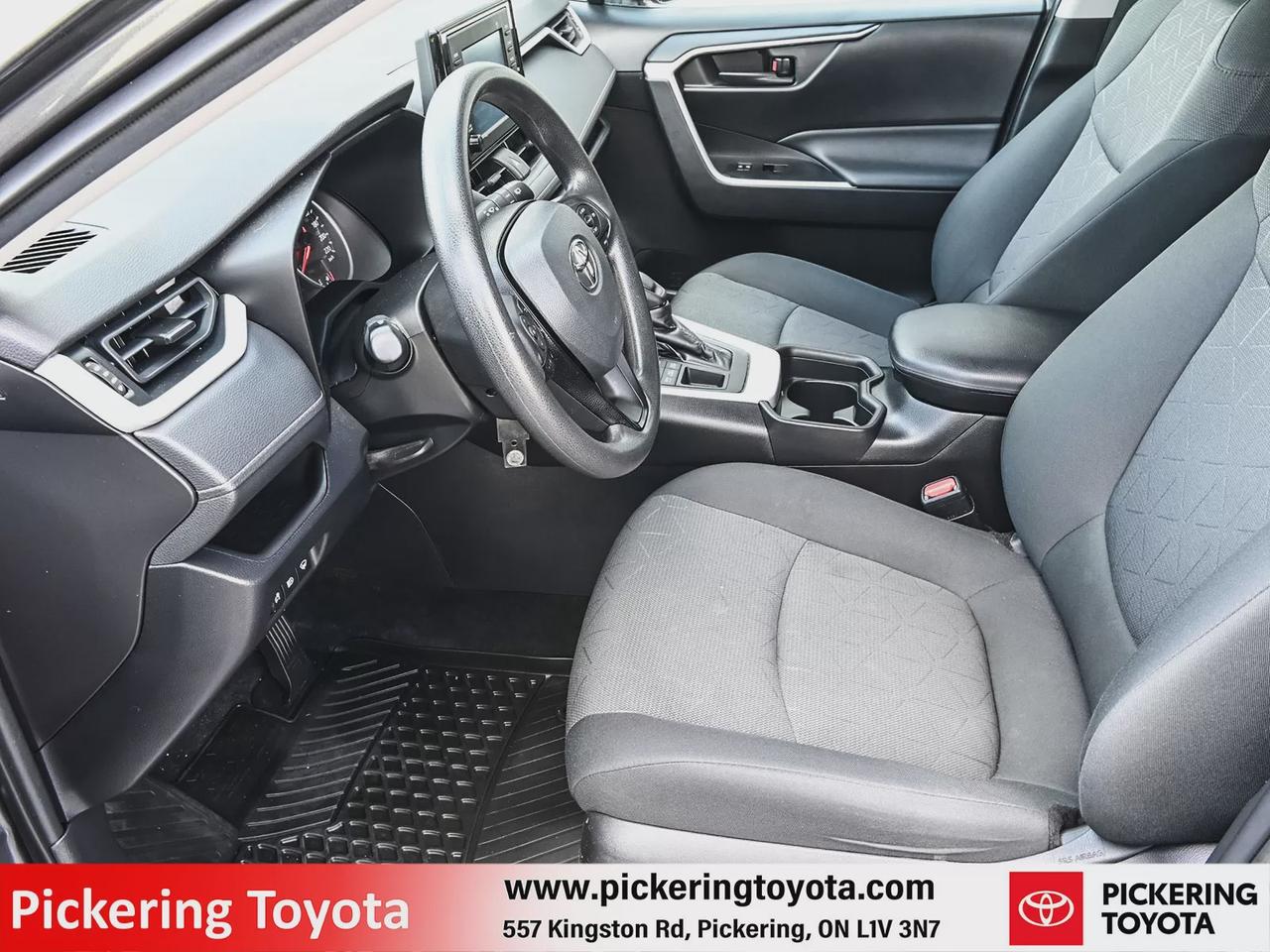 2021 Toyota RAV4 LE Photo