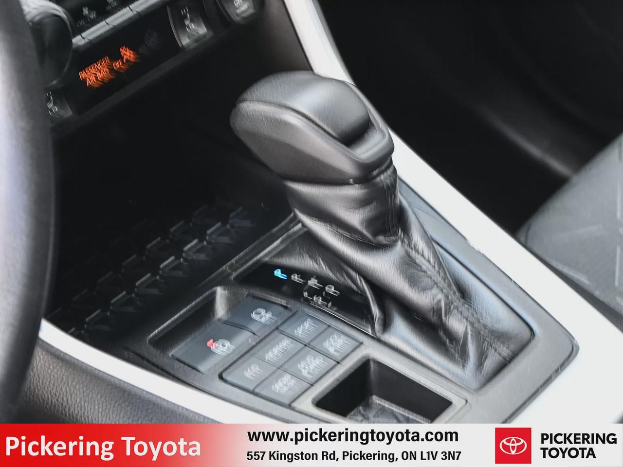 2021 Toyota RAV4 LE Photo