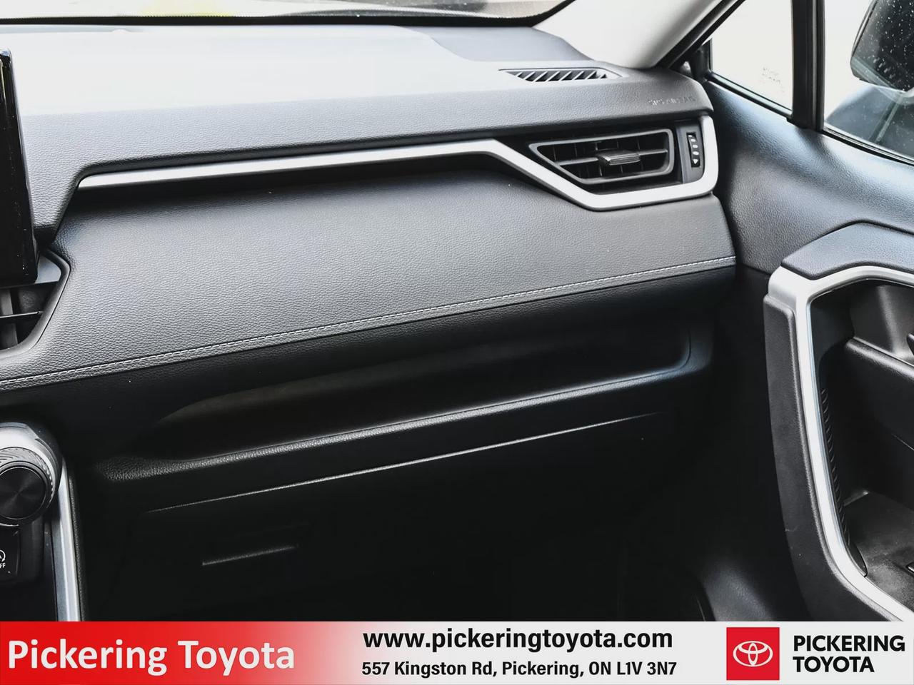 2021 Toyota RAV4 LE Photo