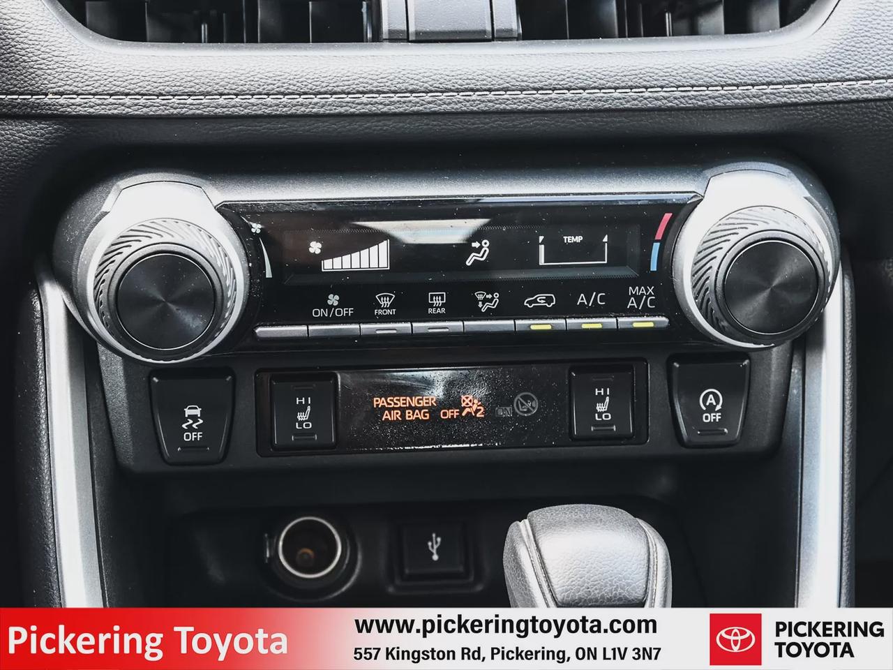 2021 Toyota RAV4 LE Photo