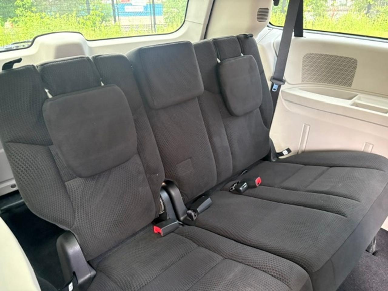 2016 Dodge Grand Caravan SXT ONLY 33,000KM-OWNER-FULL STOW N GO-CERTFIED Photo
