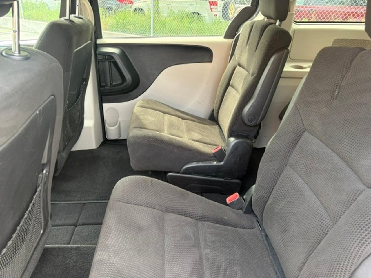 2016 Dodge Grand Caravan SXT ONLY 33,000KM-OWNER-FULL STOW N GO-CERTFIED Photo