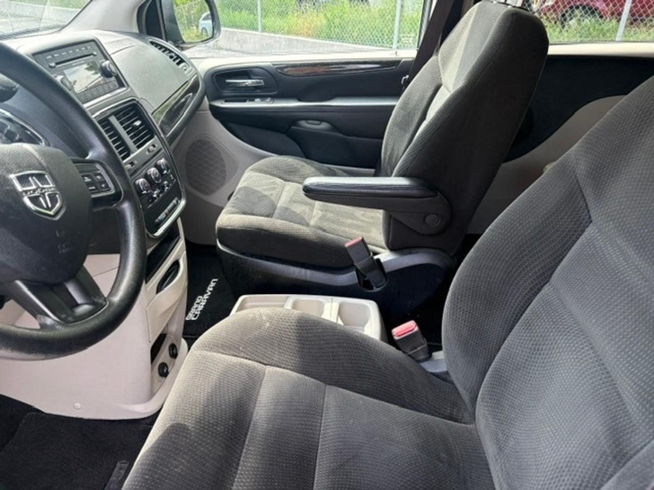 2016 Dodge Grand Caravan SXT ONLY 33,000KM-OWNER-FULL STOW N GO-CERTFIED Photo
