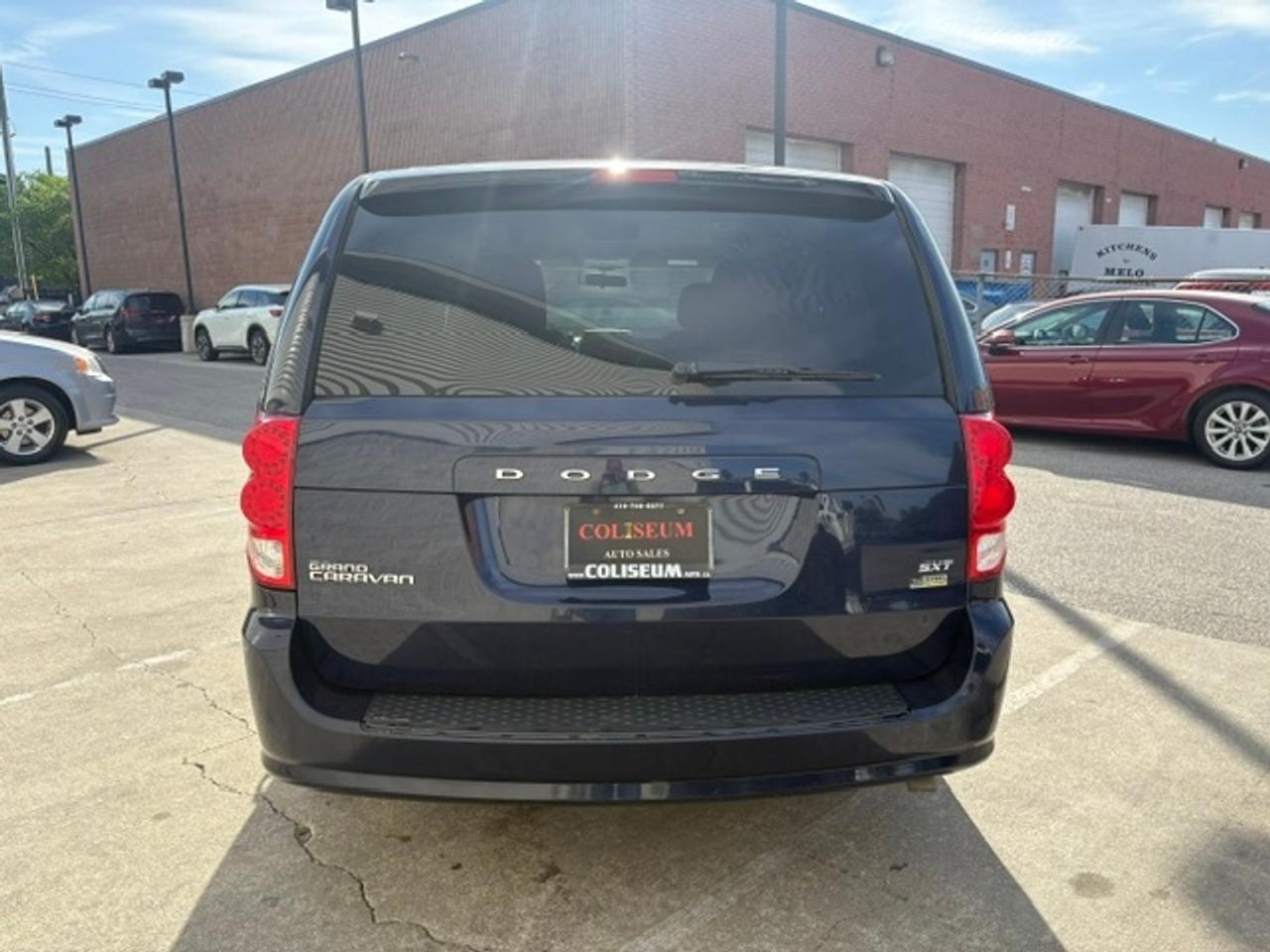 2016 Dodge Grand Caravan SXT ONLY 90KM-FULL STOW N GO-1 OWNER GOVERNMENT! Photo