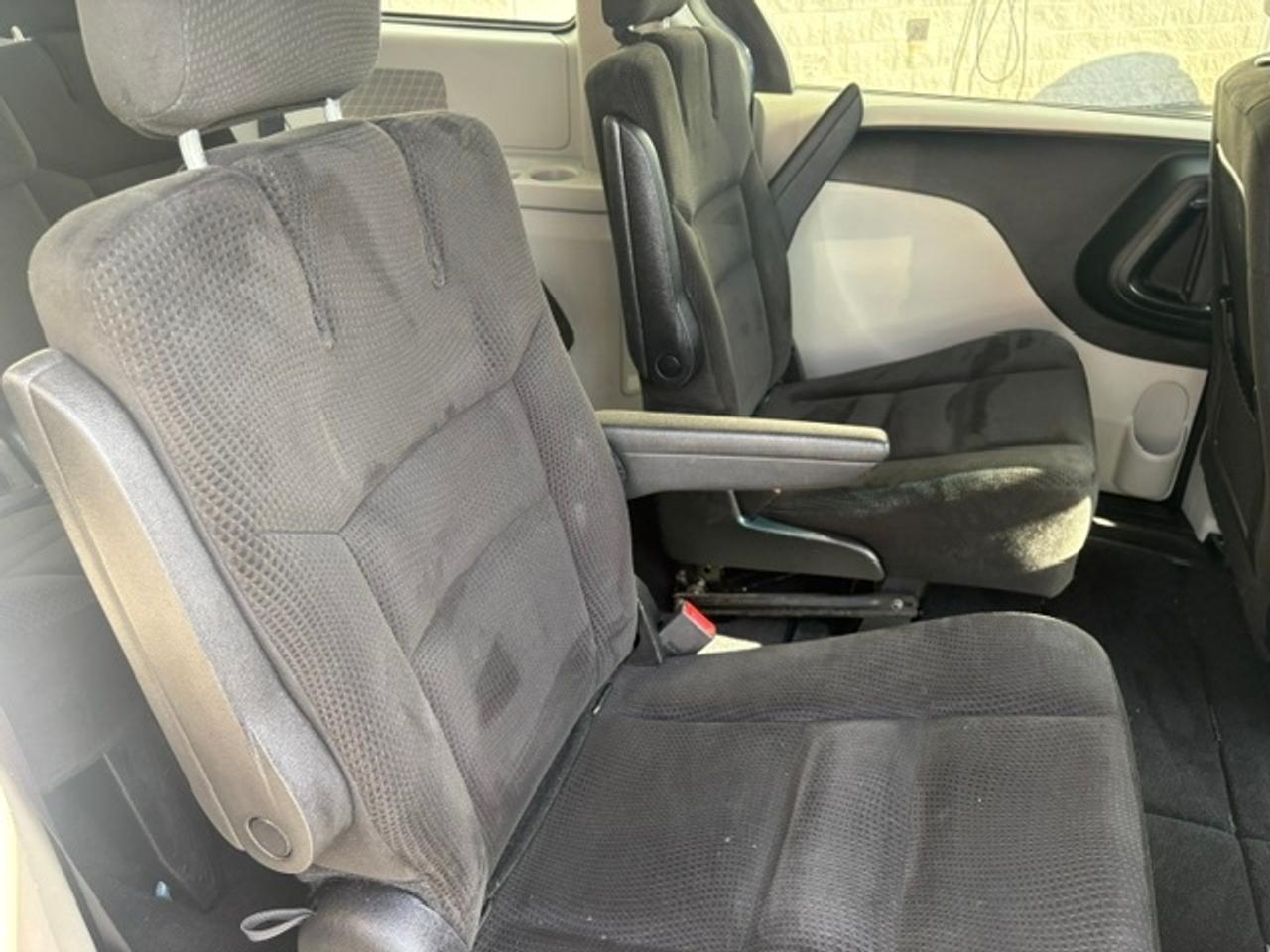 2016 Dodge Grand Caravan SXT ONLY 90KM-FULL STOW N GO-1 OWNER GOVERNMENT! Photo