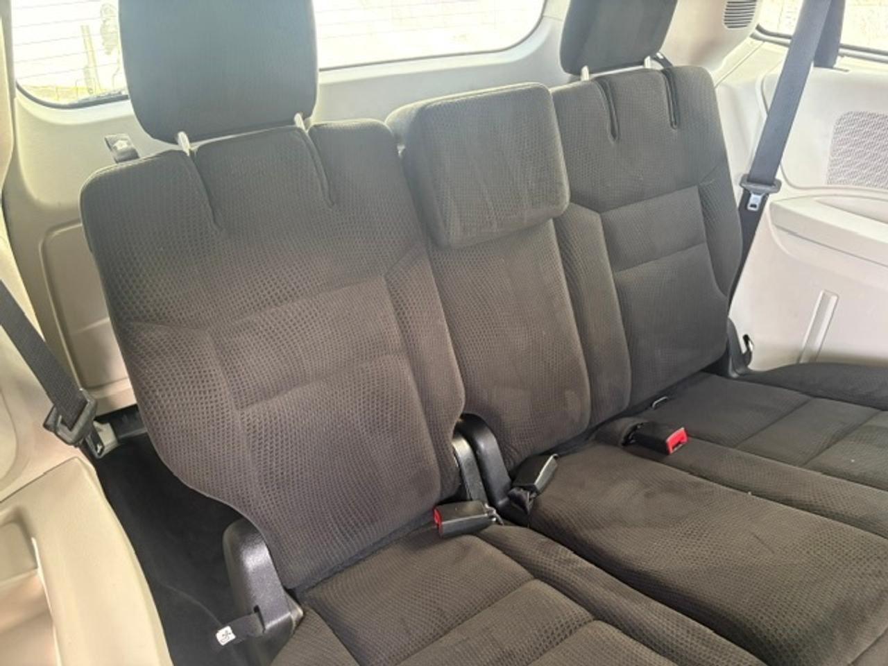 2016 Dodge Grand Caravan SXT ONLY 90KM-FULL STOW N GO-1 OWNER GOVERNMENT! Photo