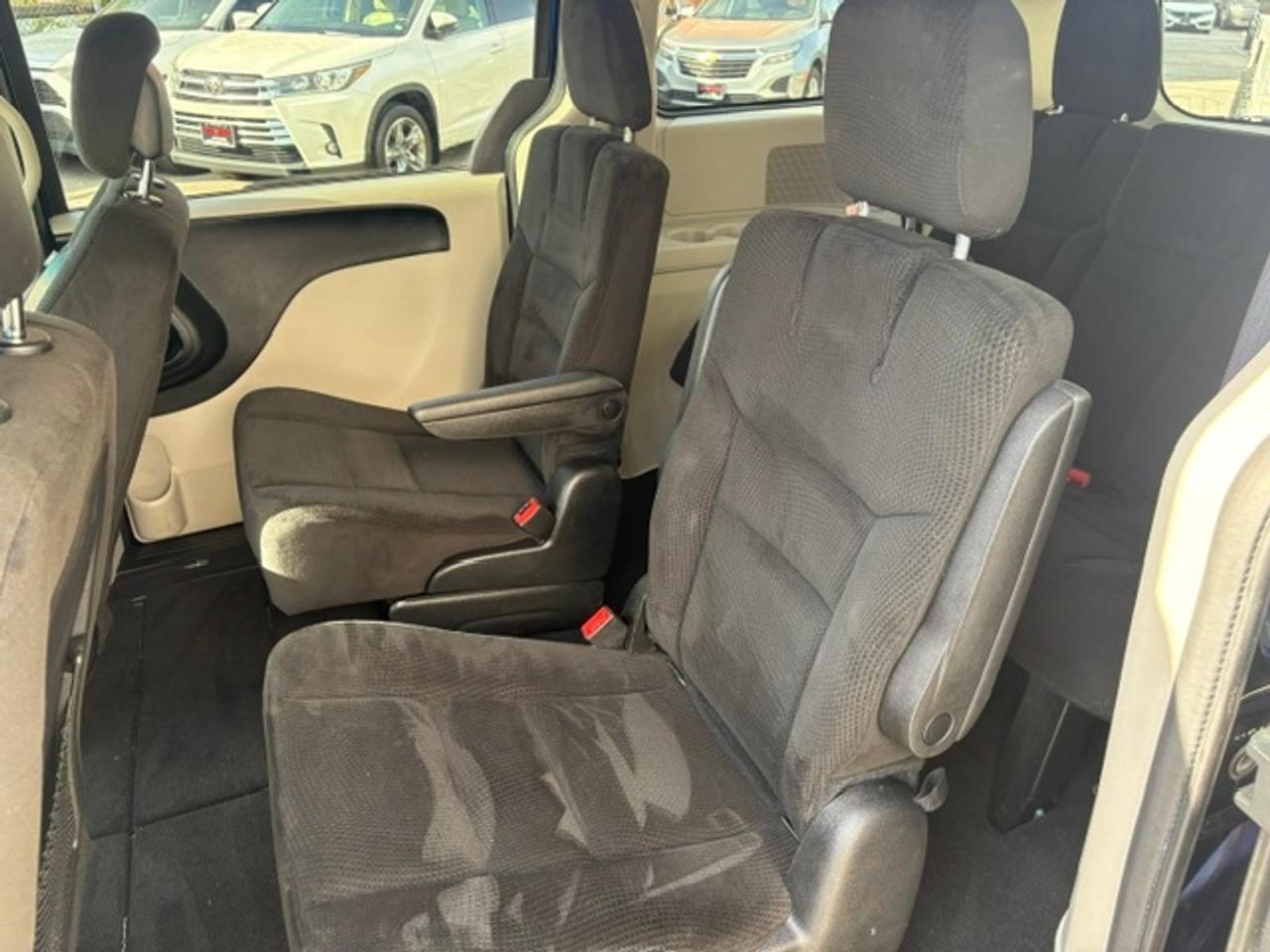 2016 Dodge Grand Caravan SXT ONLY 90KM-FULL STOW N GO-1 OWNER GOVERNMENT! Photo