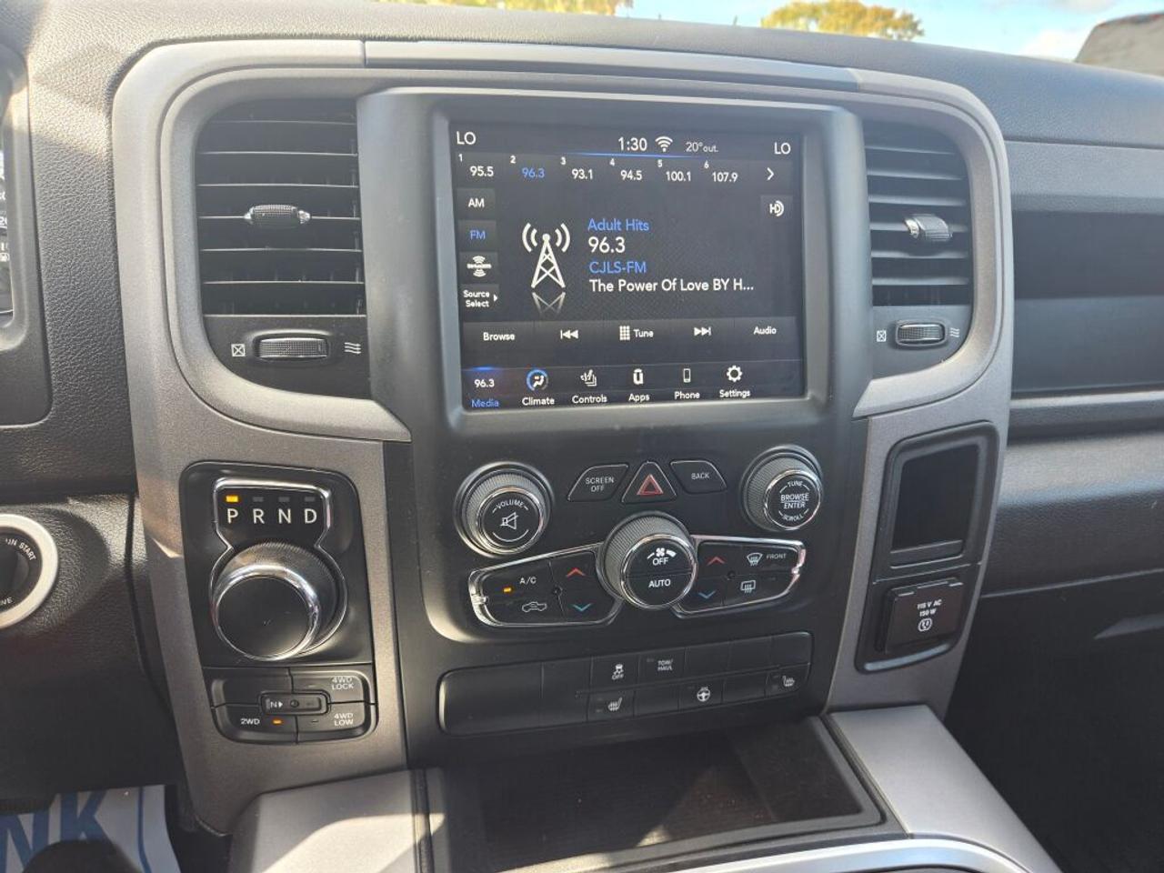 2021 RAM 1500 Classic EXPRESS Photo