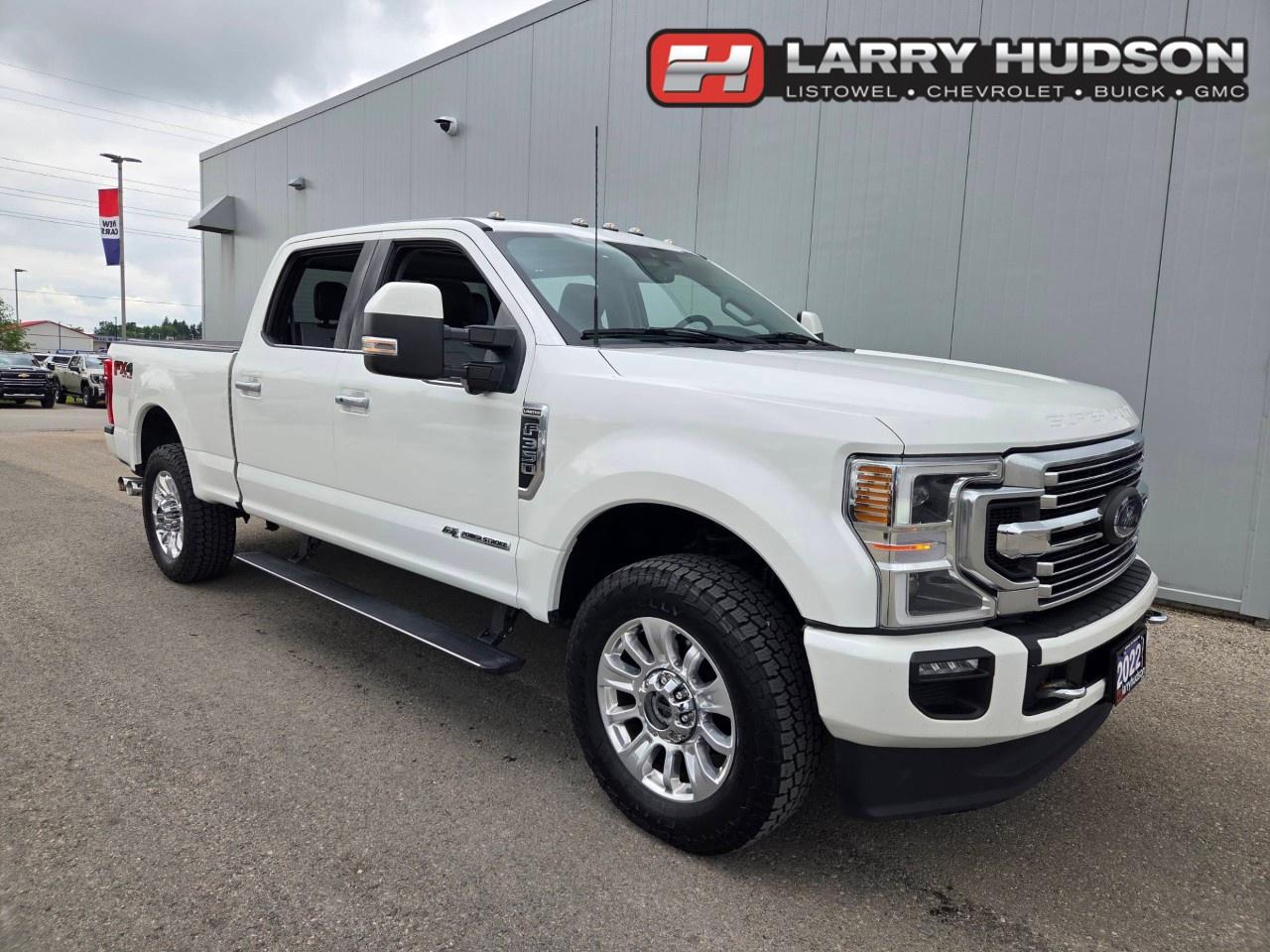 2022 Ford F-350 Super Duty SRW LIMITED 4WD Crew Cab 6.75' Box Photo