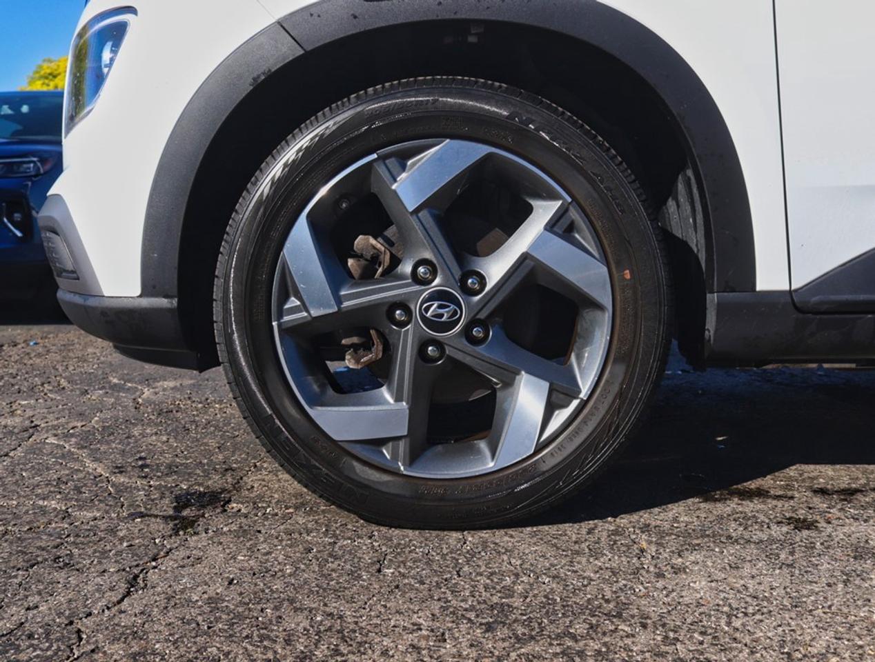 2020 Hyundai Venue Ultimate | 1.6L | NAV | ROOF | BLIS | REMOTE START Photo