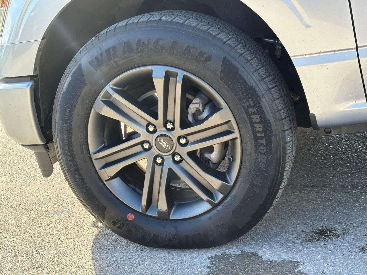 2022 Ford F-150 Lariat 4WD SuperCrew 5.5' Box Photo