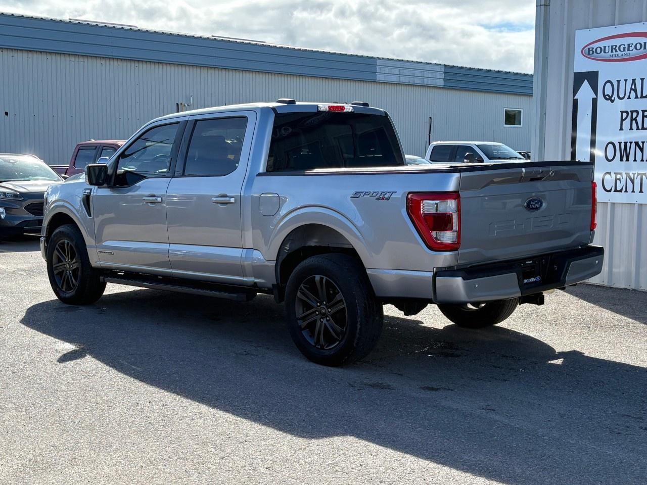 2022 Ford F-150 Lariat 4WD SuperCrew 5.5' Box Photo
