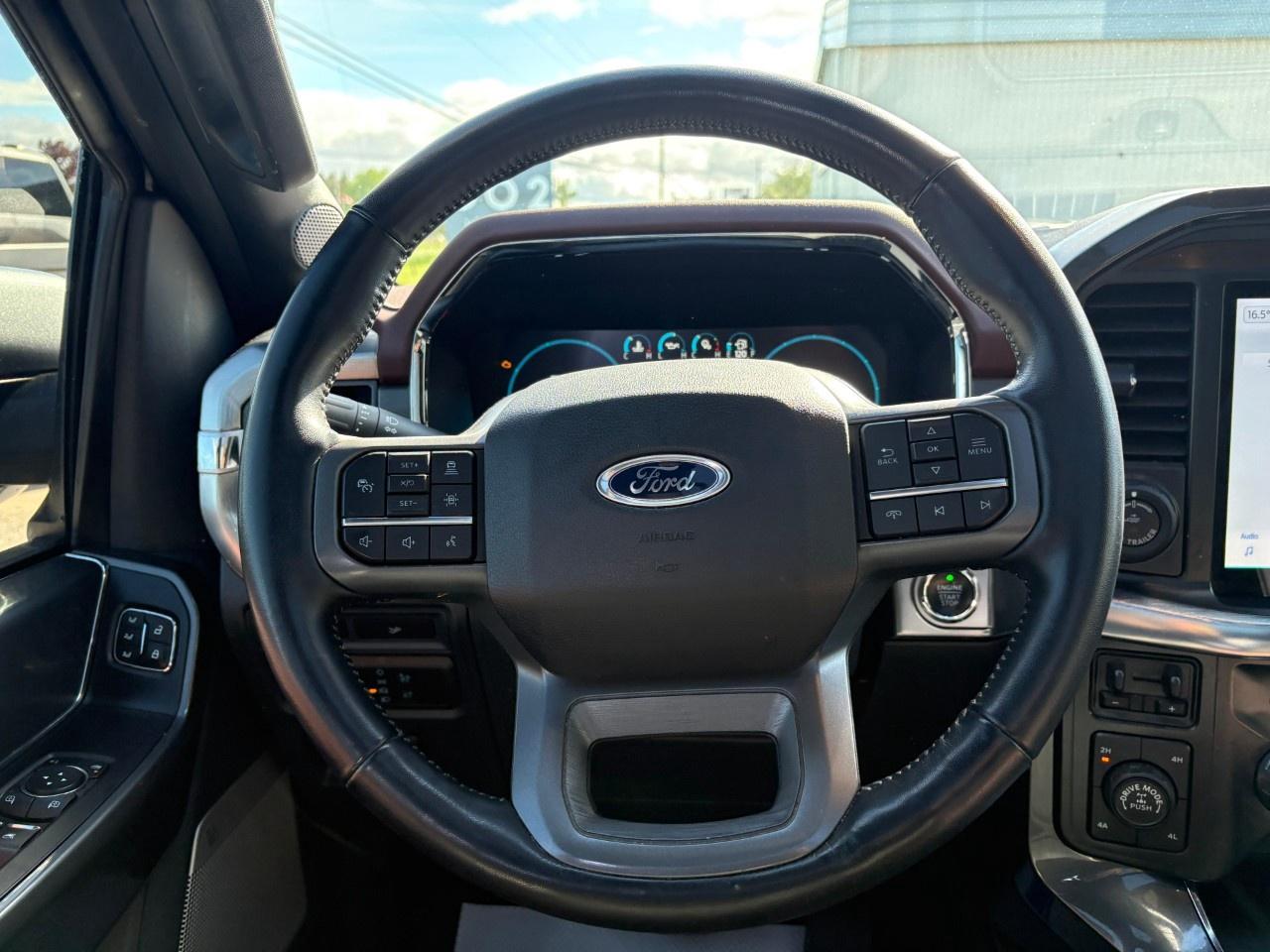 2022 Ford F-150 Lariat 4WD SuperCrew 5.5' Box Photo