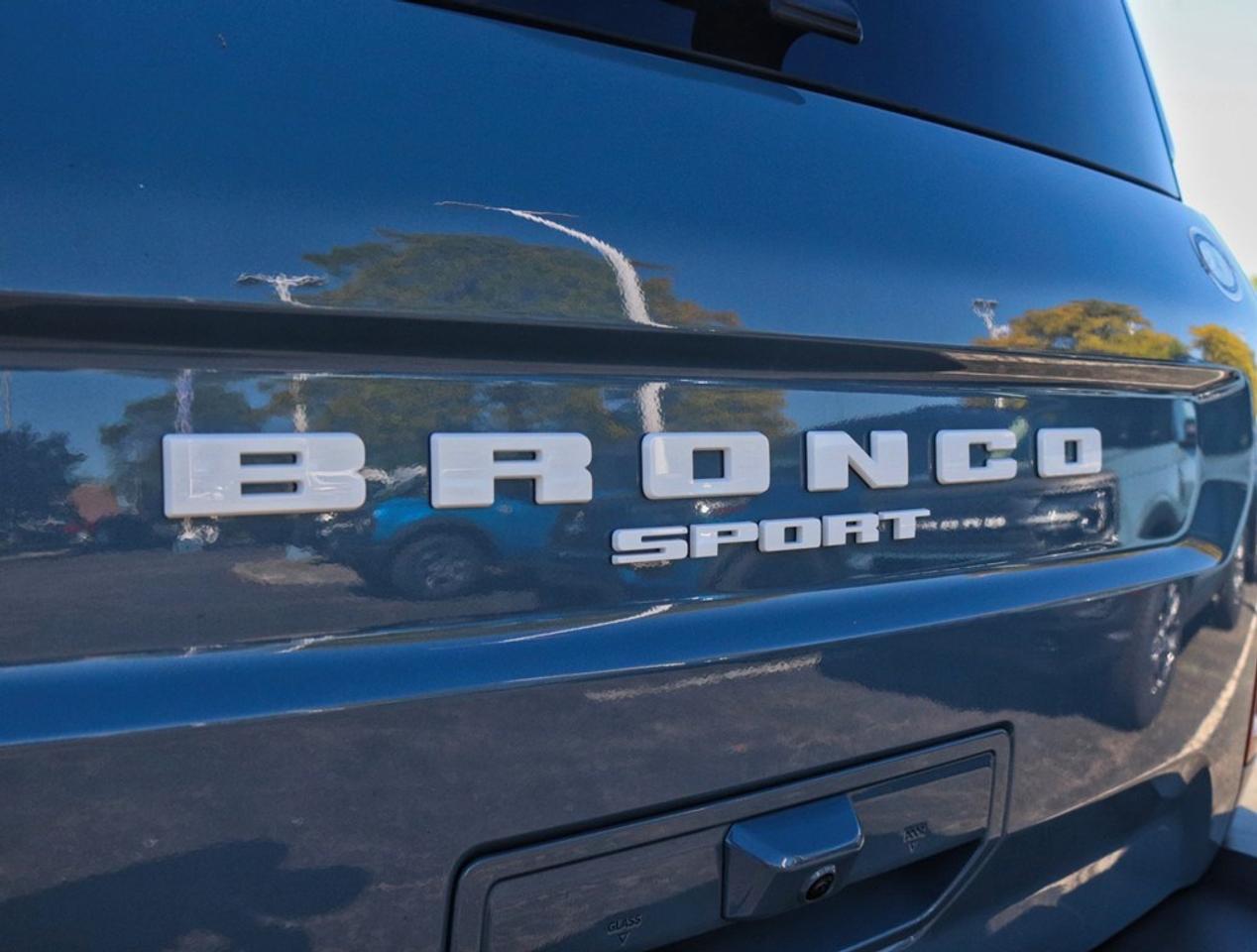 2025 Ford Bronco Sport Outer Banks |  4X4 | 1.5L | TECH PKG Photo