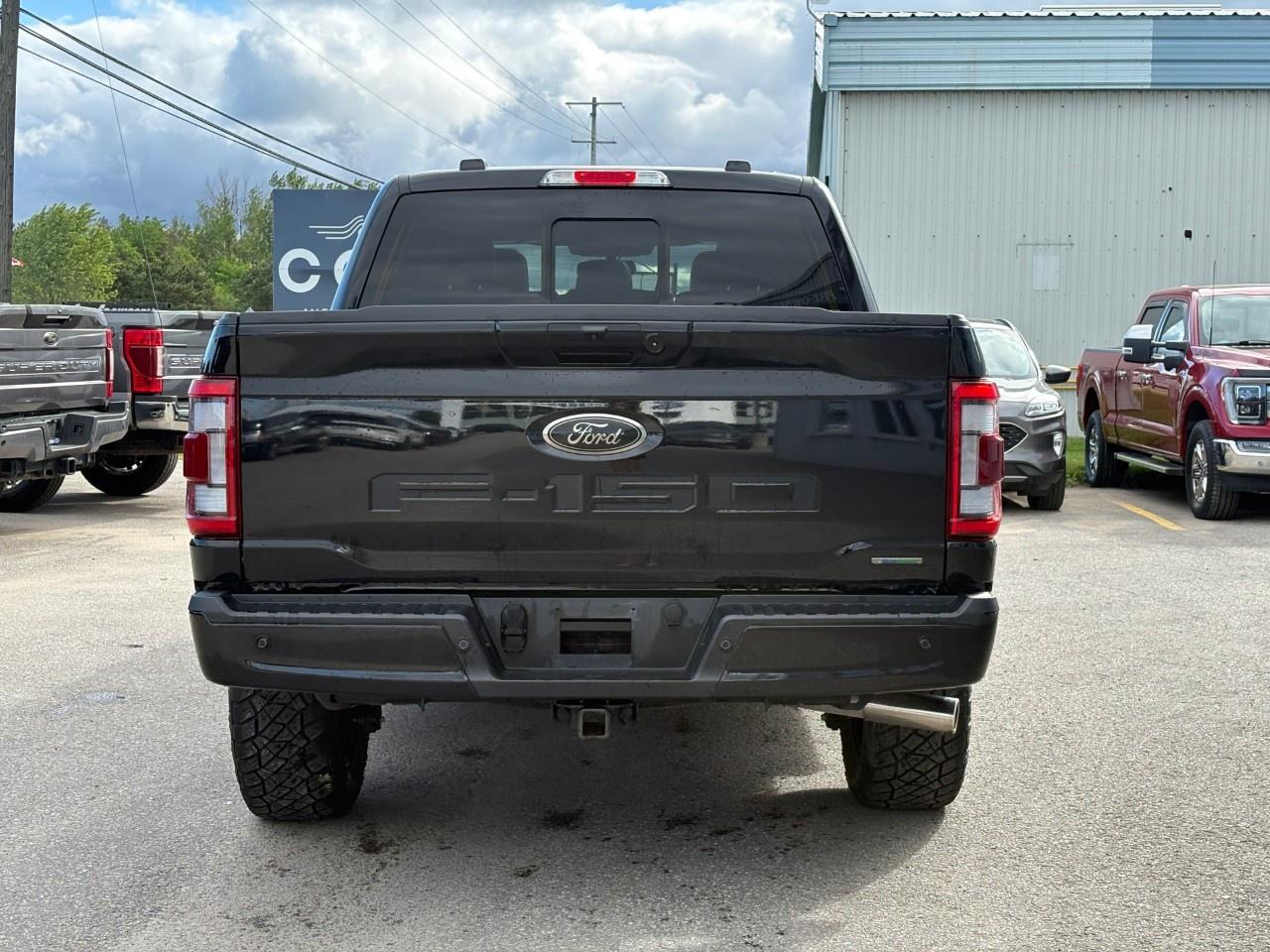 2022 Ford F-150 Lariat 4WD SuperCrew 5.5' Box Photo