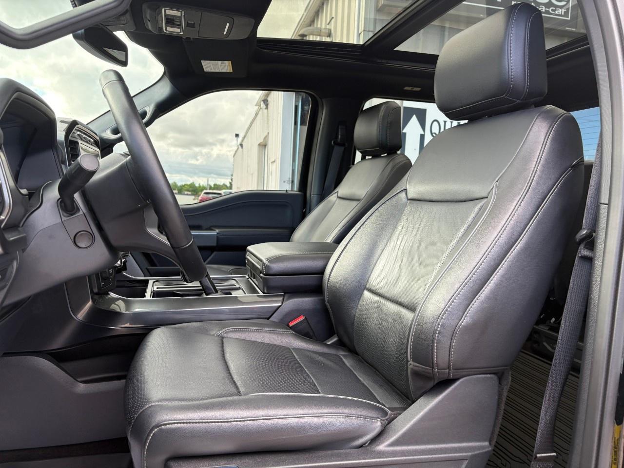 2022 Ford F-150 Lariat 4WD SuperCrew 5.5' Box Photo
