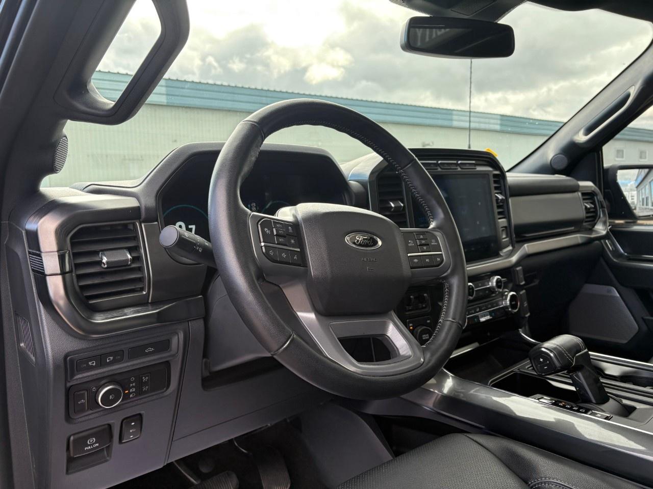2022 Ford F-150 Lariat 4WD SuperCrew 5.5' Box Photo
