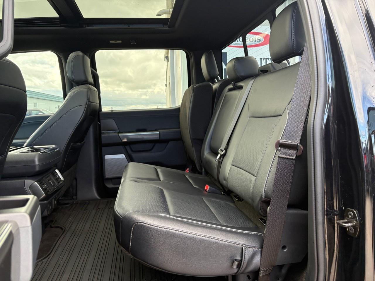 2022 Ford F-150 Lariat 4WD SuperCrew 5.5' Box Photo