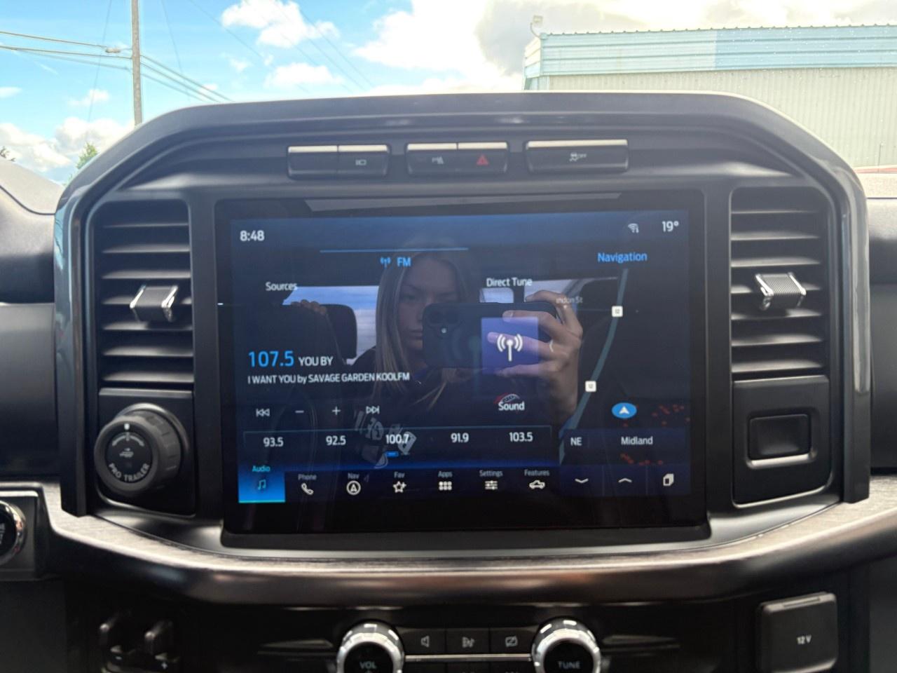 2022 Ford F-150 Lariat 4WD SuperCrew 5.5' Box Photo