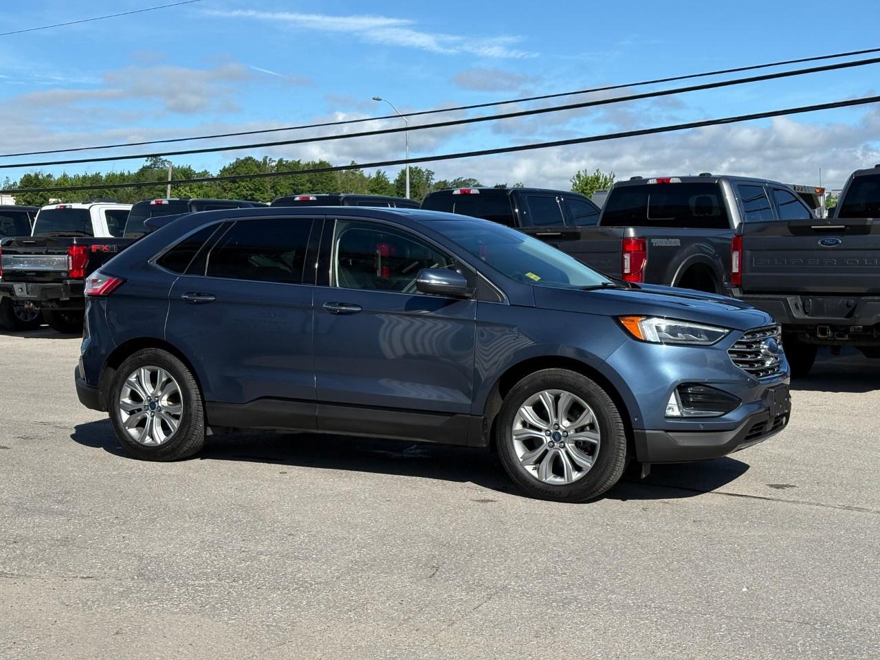 2019 Ford Edge Titanium AWD Photo4