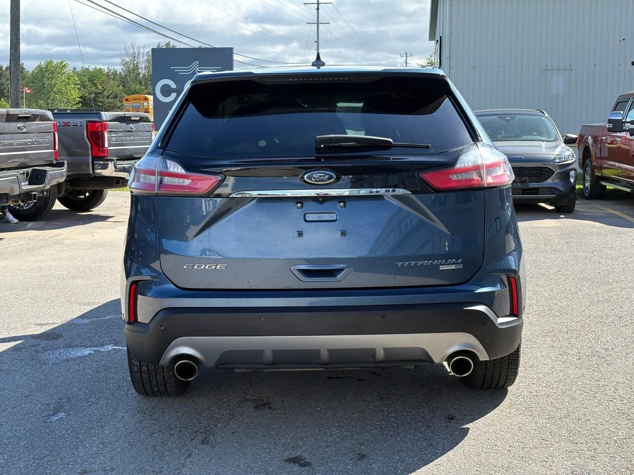 2019 Ford Edge Titanium AWD Photo