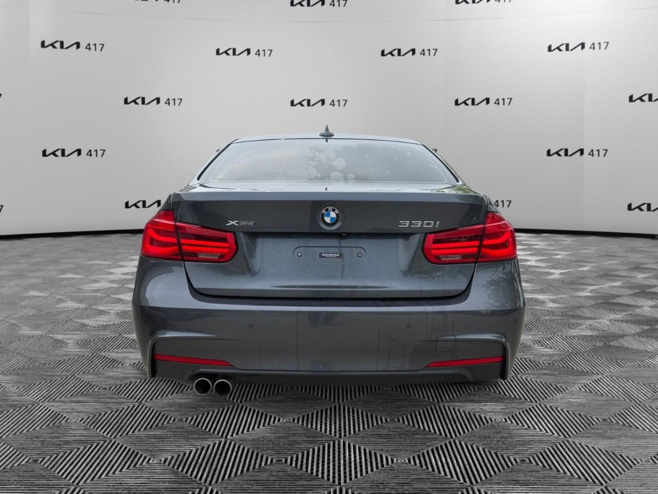 2018 BMW 3 Series 330i xDrive Sedan Photo3