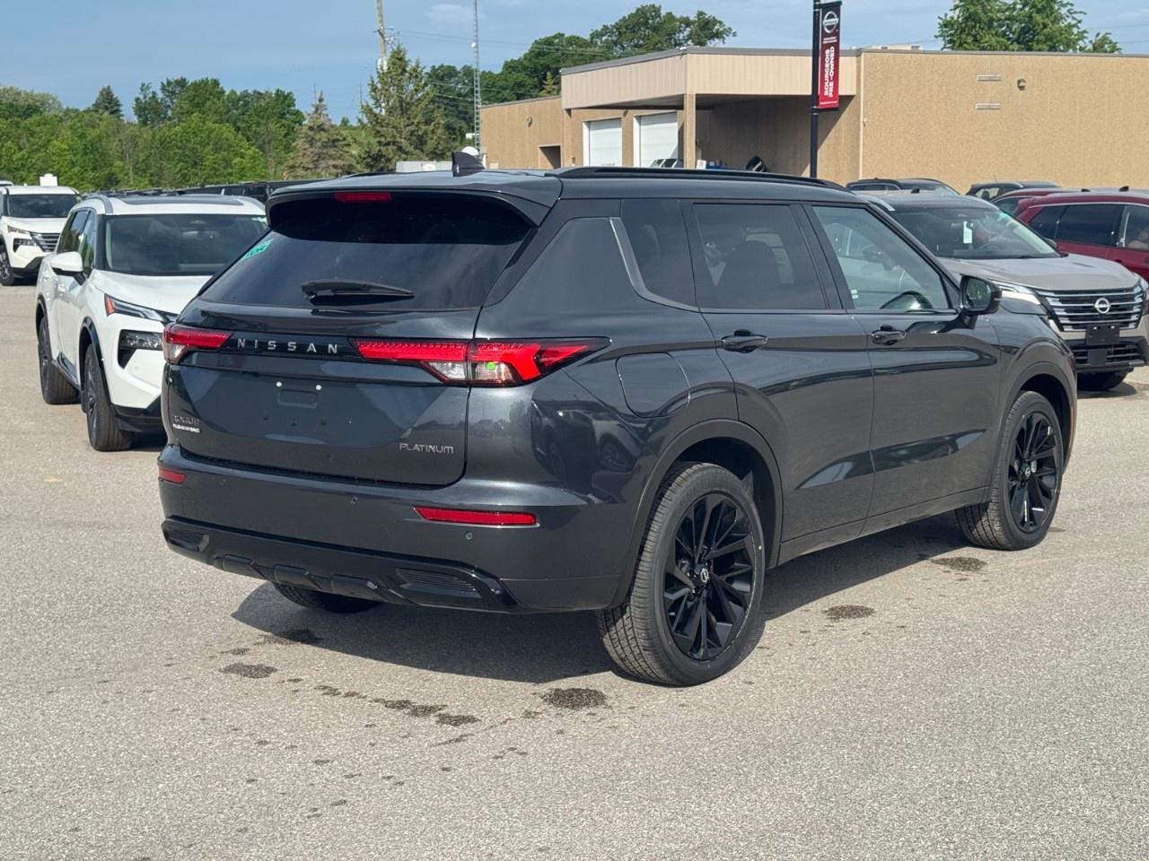 2026 Nissan Rogue Plug-In Hybrid AWD Platinum Photo