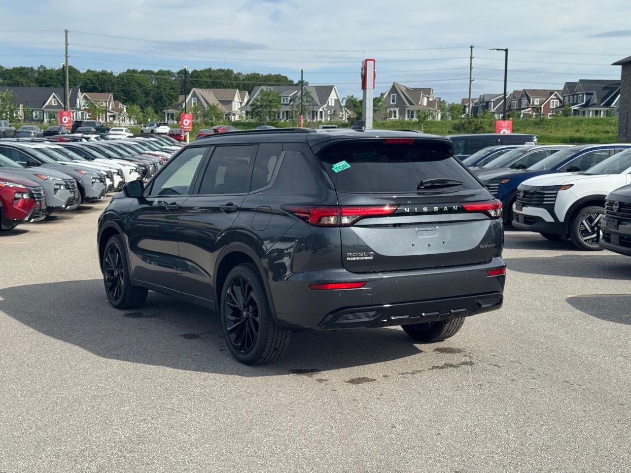 2026 Nissan Rogue Plug-In Hybrid AWD Platinum Photo