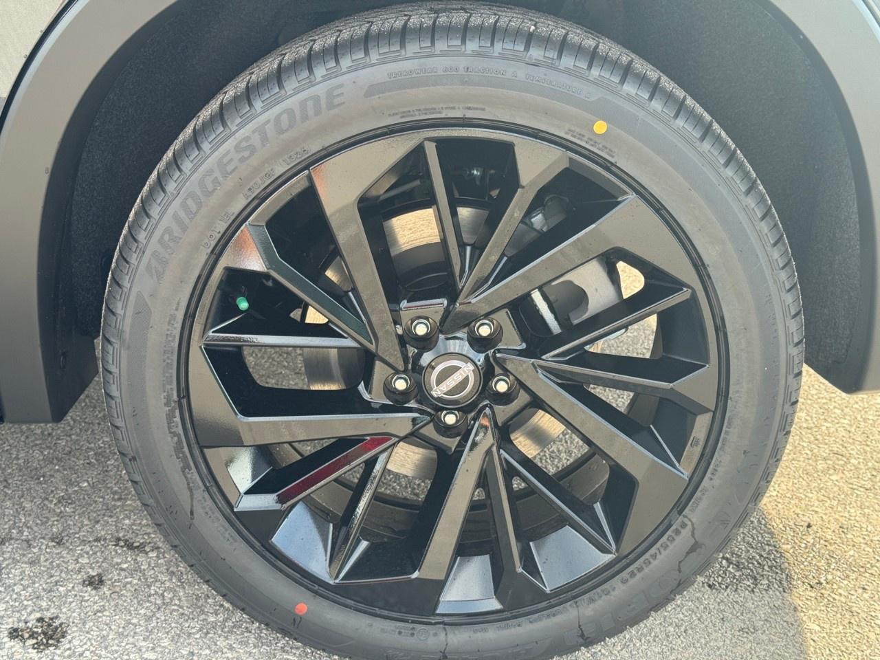 2026 Nissan Rogue Plug-In Hybrid AWD Platinum Photo