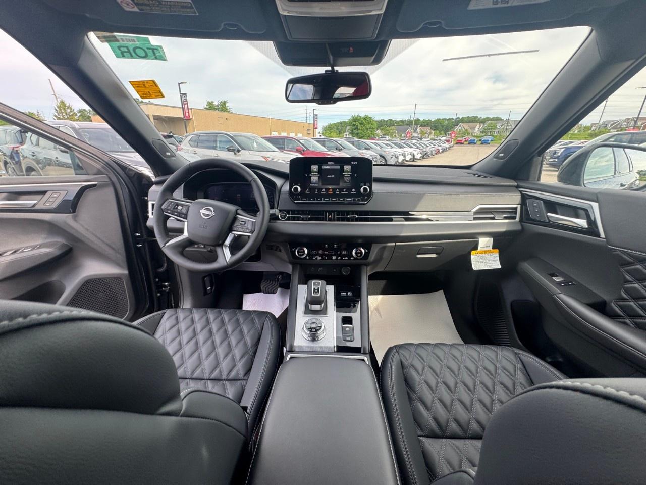 2026 Nissan Rogue Plug-In Hybrid AWD Platinum Photo